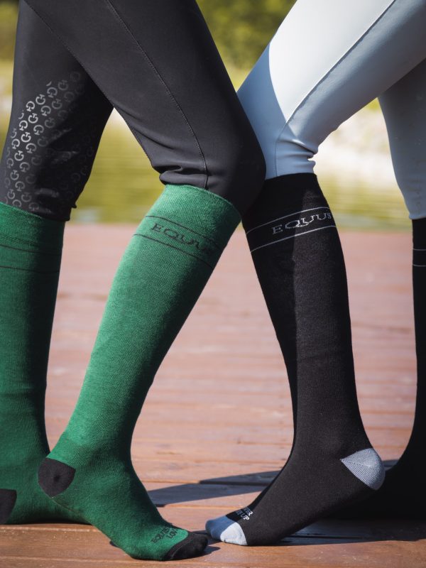 BLACK SOCKS